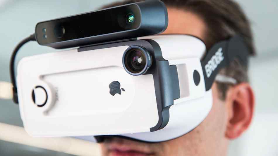 Apple VR Headset patient